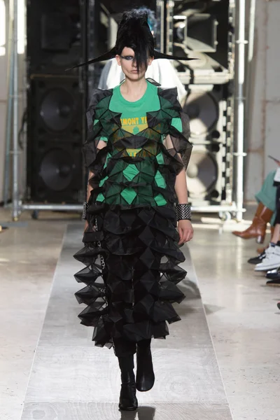 Look 35